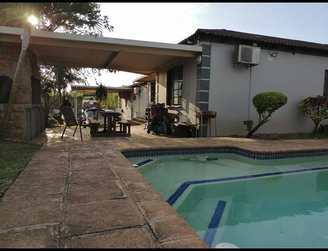 5 BEDROOM HOUSE FOR SALE IN BIRDSWOOD